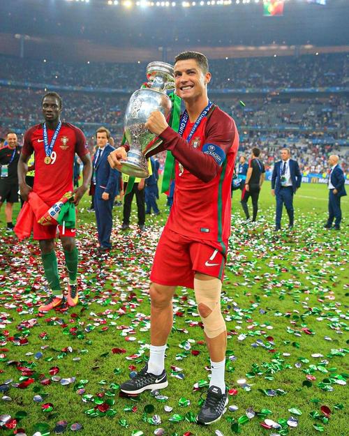 UP对阵TT第一局时长49分18秒刷新夏季赛时长记录