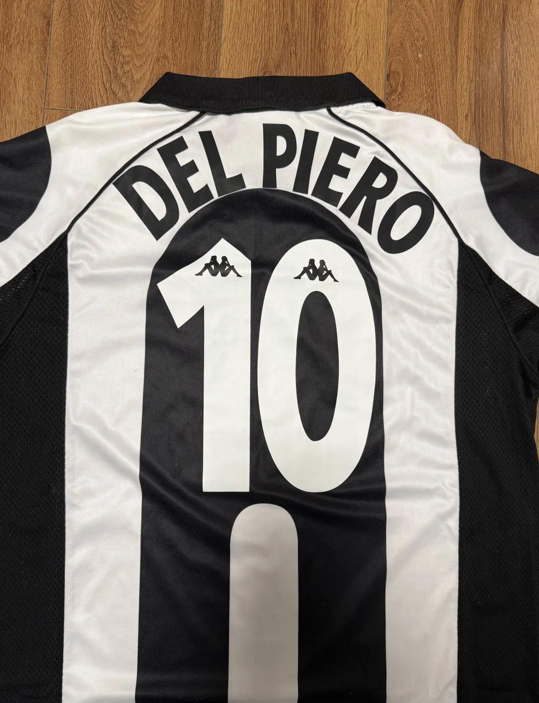 西甲焦点战：皇家奥维耶多步步紧逼马略卡，赛季前景扑朔迷离