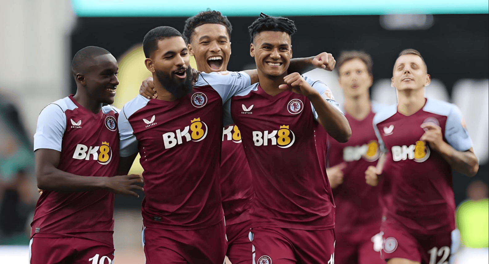 结束全年征程，国安队赛后拉励志标语：明年不服还要再干！