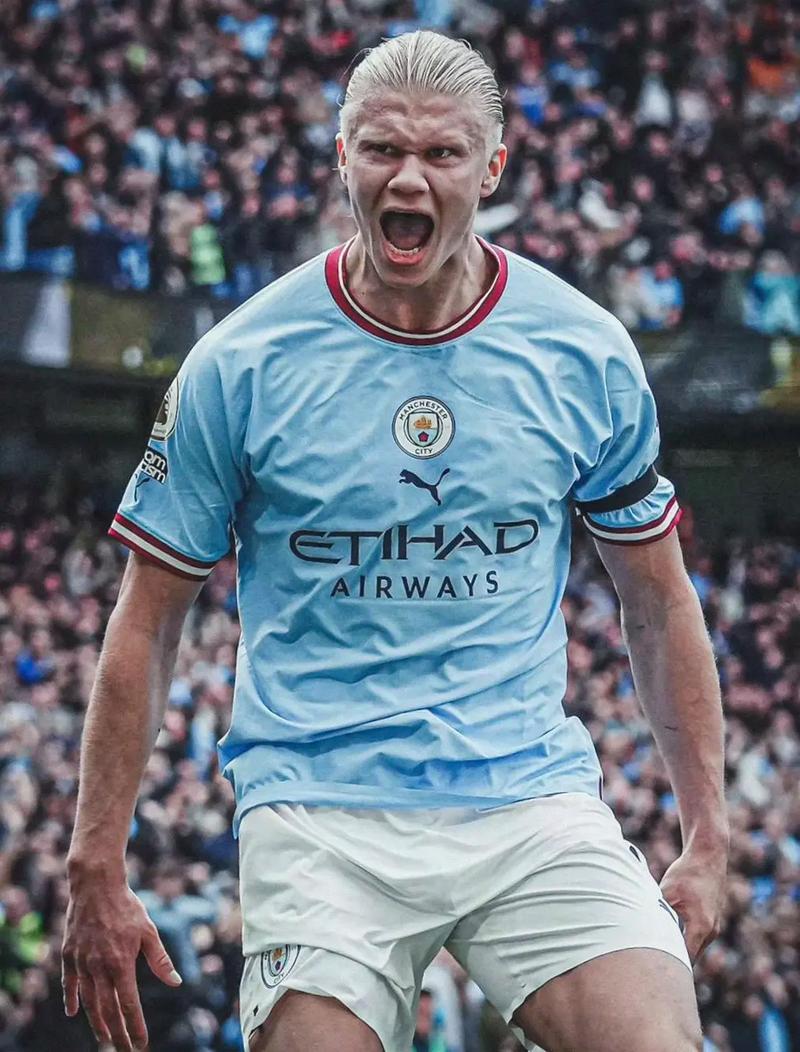 皇马本泽马梅开二度助球队取胜